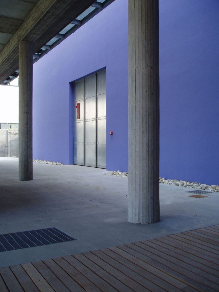 ampliamento di un magazzino per materiale vetroso e nuovo edificio per uffici – segrate – 2004